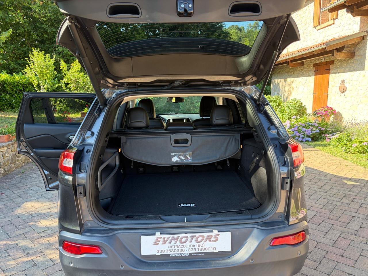 Jeep Cherokee 2.0 diesel 170 CV C. automatico 9 rapporti