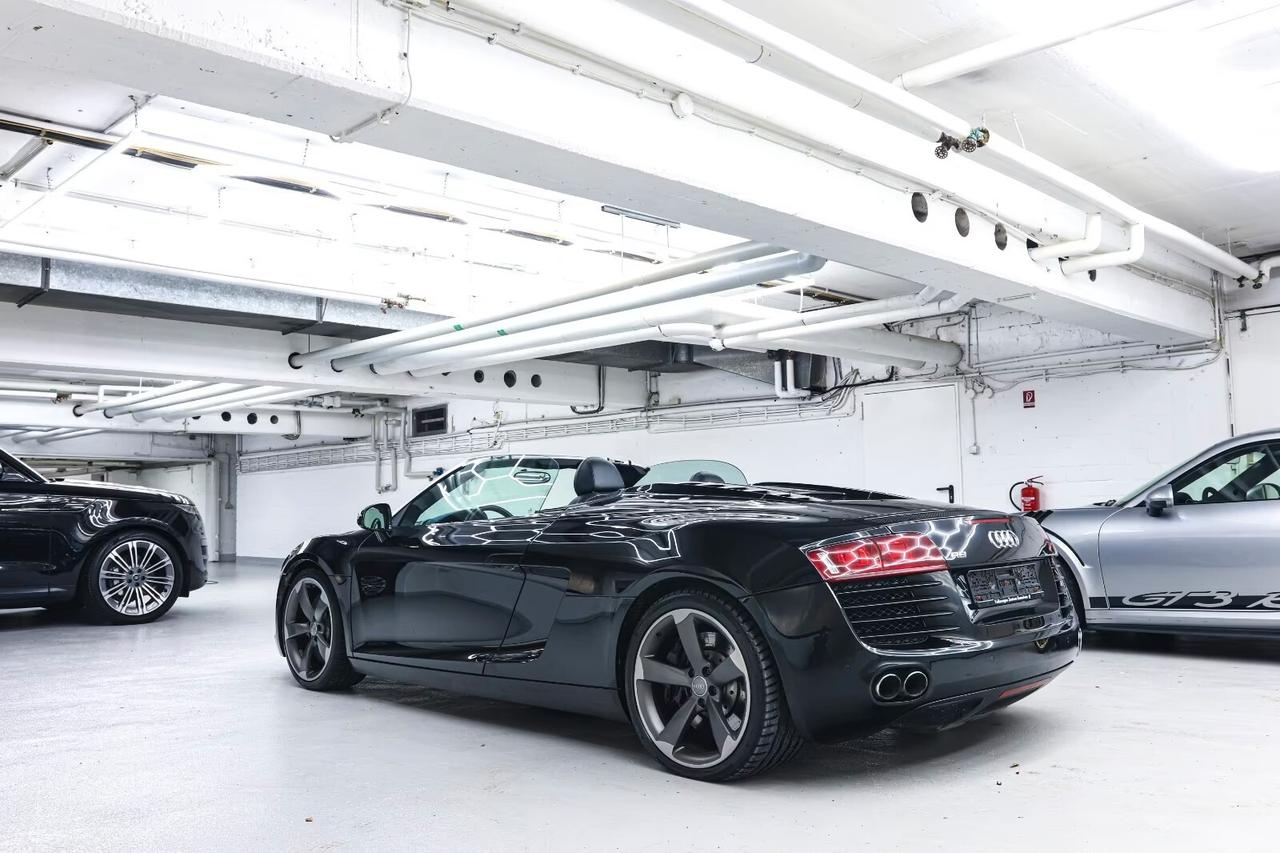Audi R8 Spyder 4.2 V8 FSI quattro R tronic