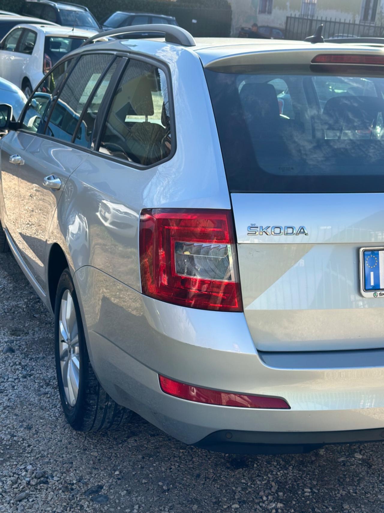 Skoda OCTAVIA 1.6 TDI CR 110 CV DSG OTTIME CONDIZIONI