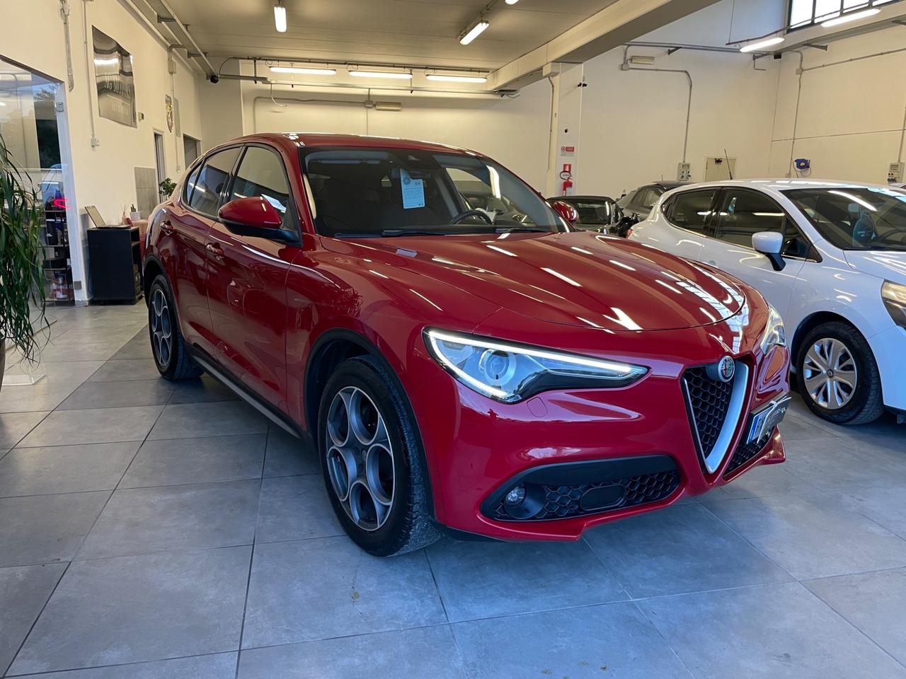 Alfa Romeo Stelvio 2.2 Turbodiesel 160 CV AT8 RWD Sport-Tech
