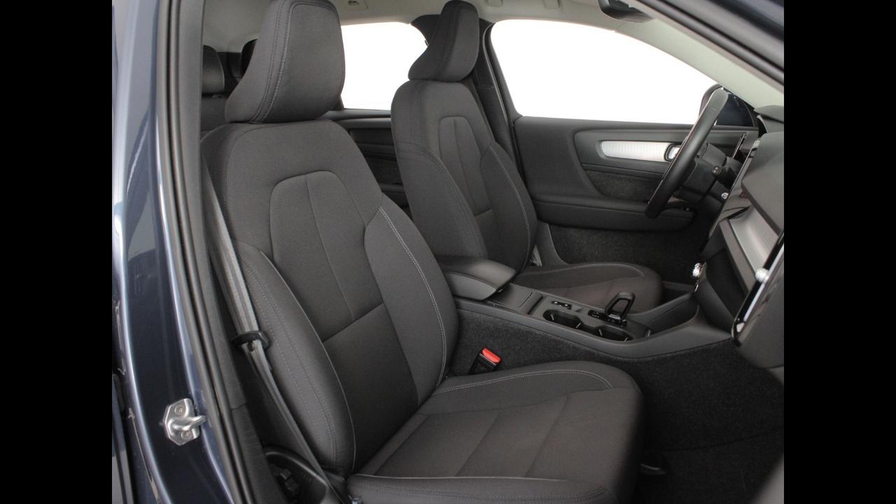 VOLVO XC40 - XC40 1.5 t2 Momentum Pro auto my21