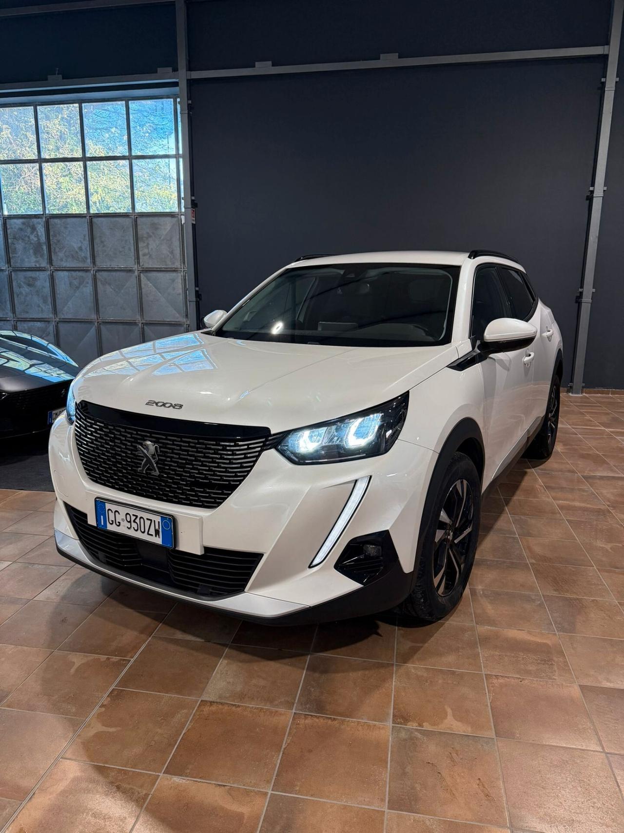 NEW PEUGEOT 2008 1.5hdi ALLURE MANUALE