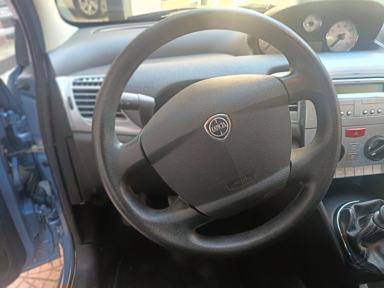 LANCIA YPSILON -IMPECCABILE-NEOPATENTATI-Euro4690-