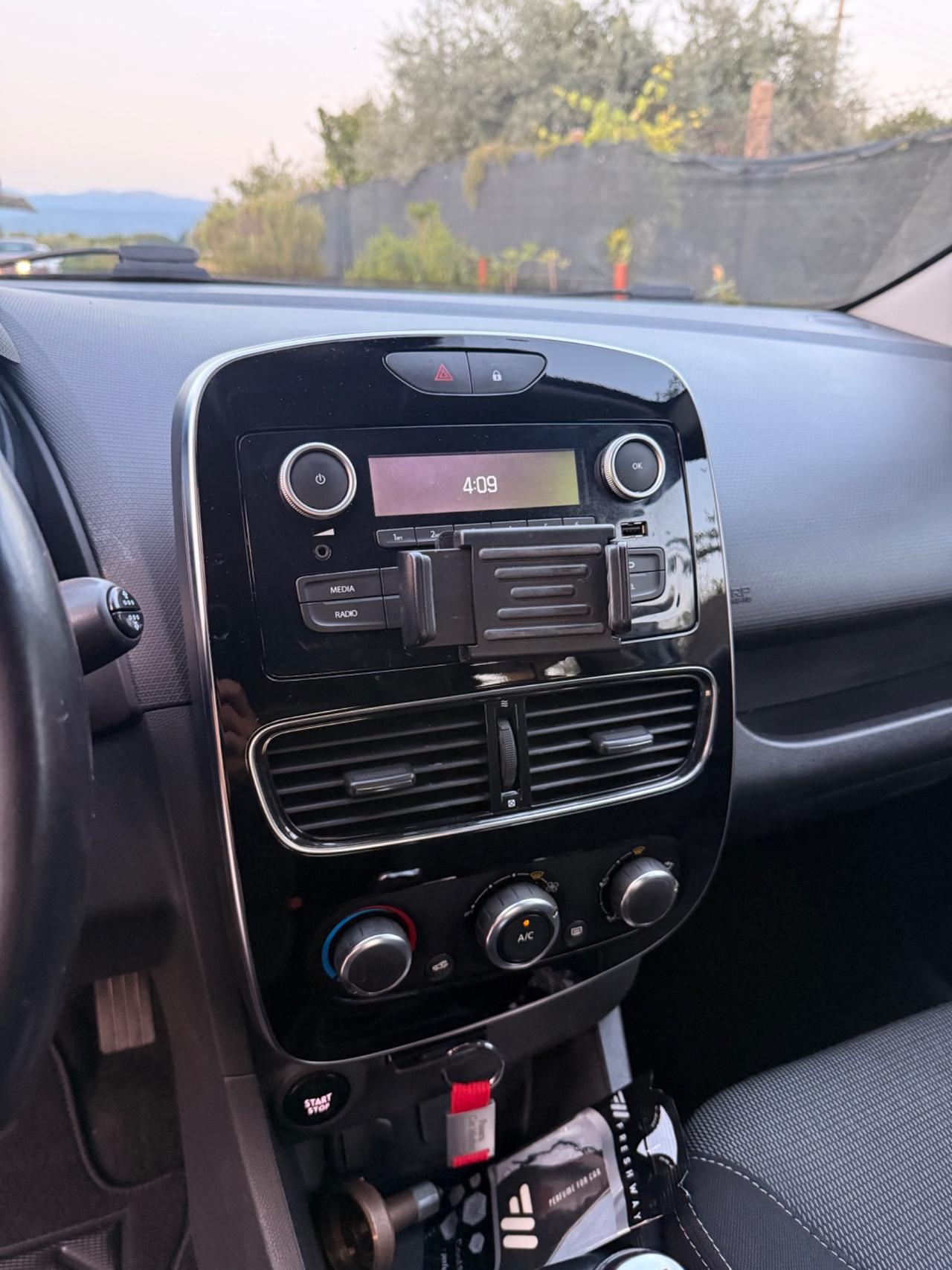 Renault Clio 1.2 75CV 5 GPL BRC