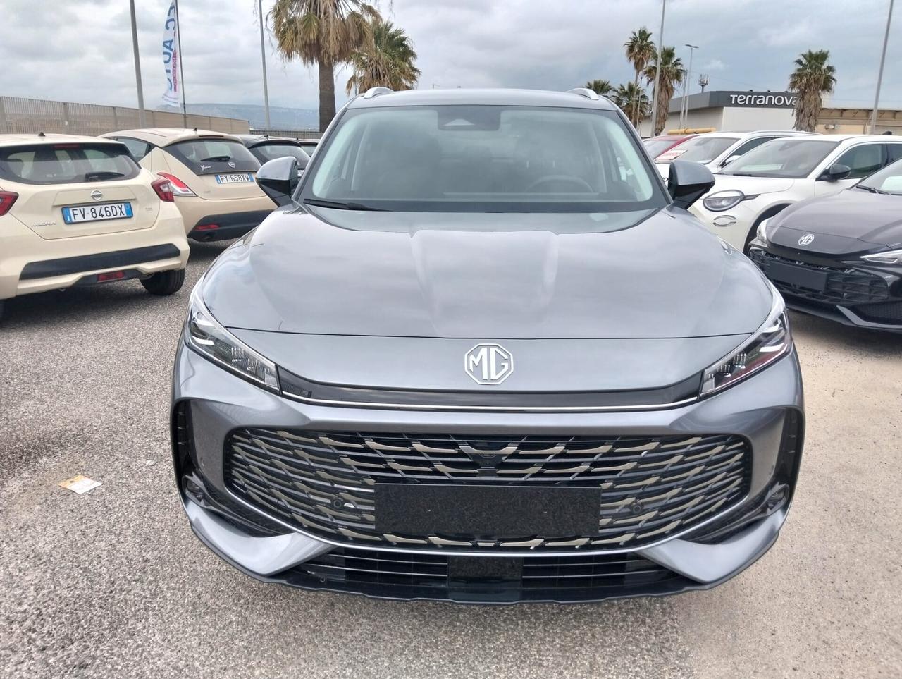 Mg HS HEV Luxury 224CV KM 0 7 ANNI GARANZIA UFFICIALE