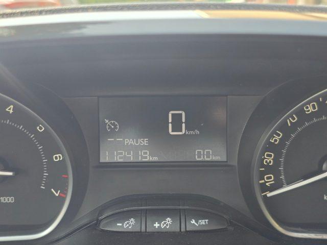 PEUGEOT 208 1.2i Benzina 82CV 5 Porte Active per NEOPATENTATI