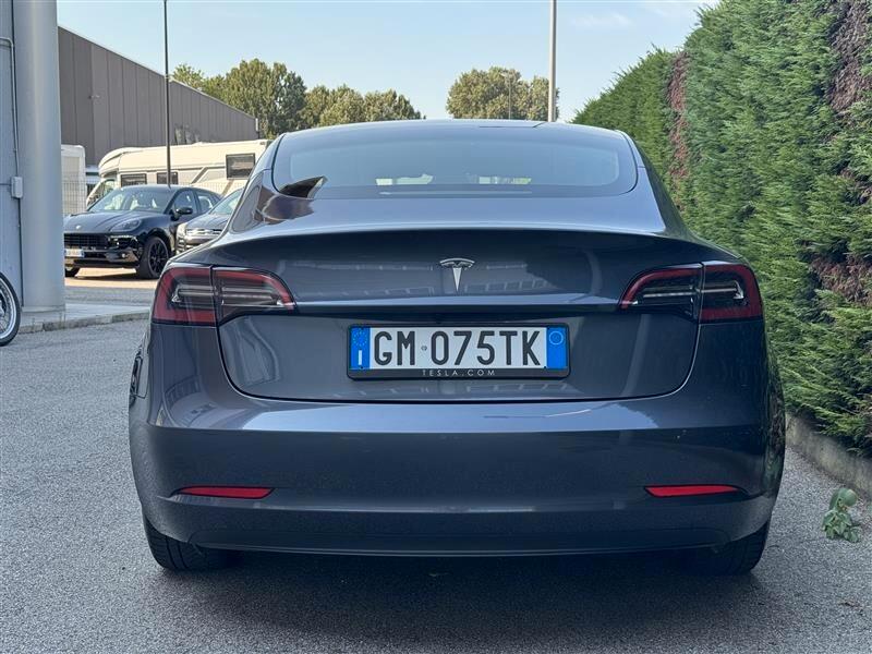 Tesla Model 3 RWD