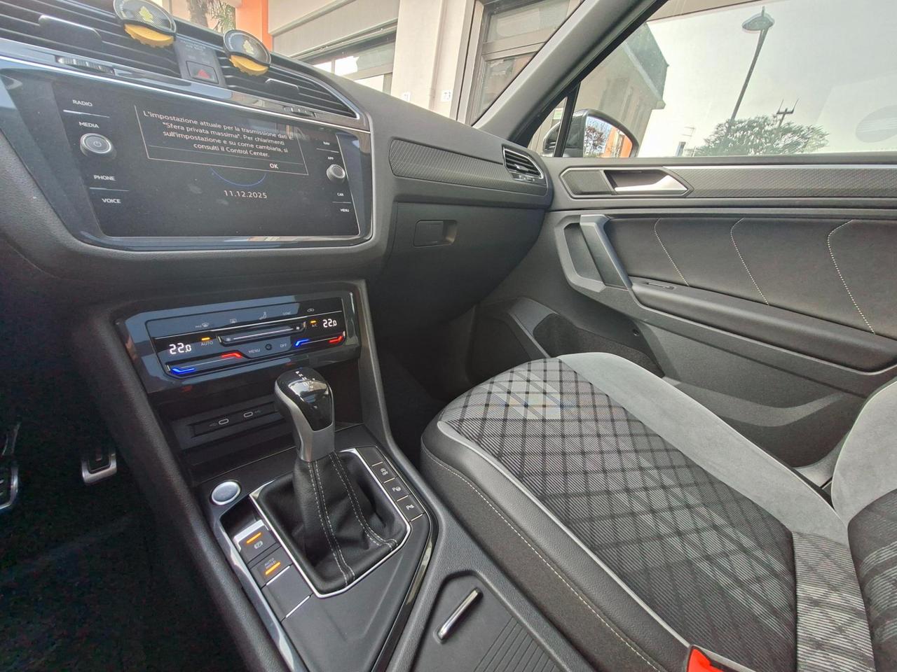 Volkswagen Tiguan 2.0 tdi R-Line 150cv dsg