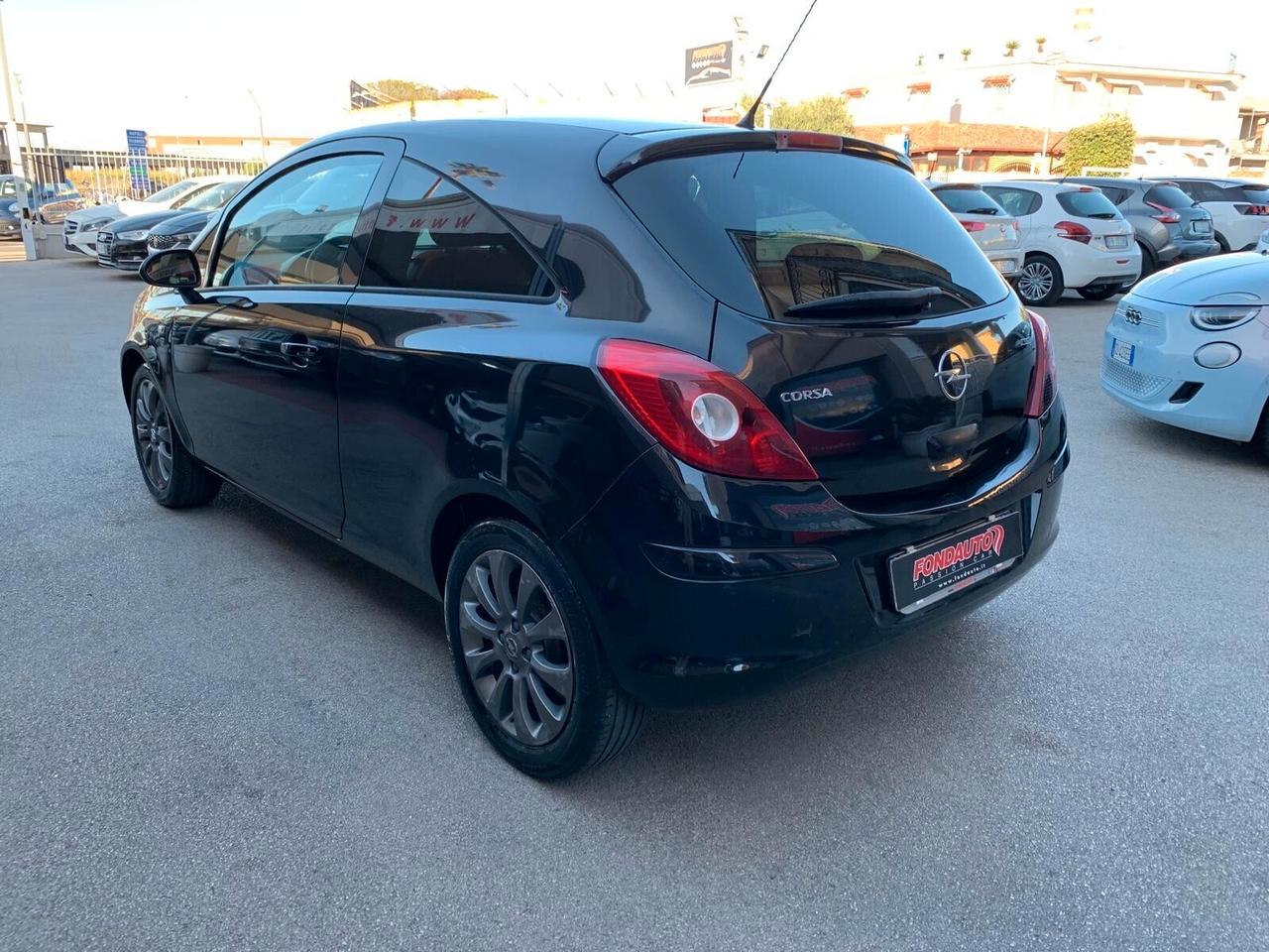Opel Corsa 1.2 3 porte Sport