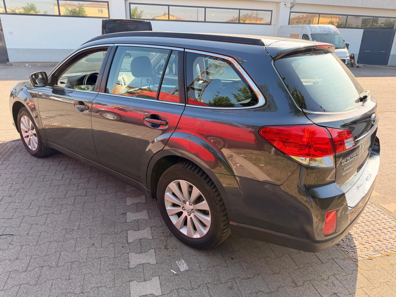 Subaru OUTBACK 2.0D 150cv 4x4 pelle tetto per EXPORT