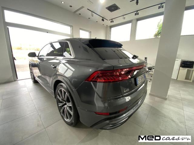 AUDI - Q8 - 50 TDI 286 CV quattro tiptronic Sport