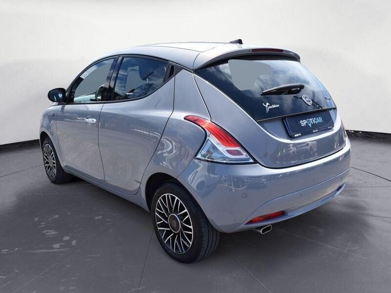 Lancia Ypsilon 1.0 FireFly 70cv Hybrid ALBERTA FERRETTI