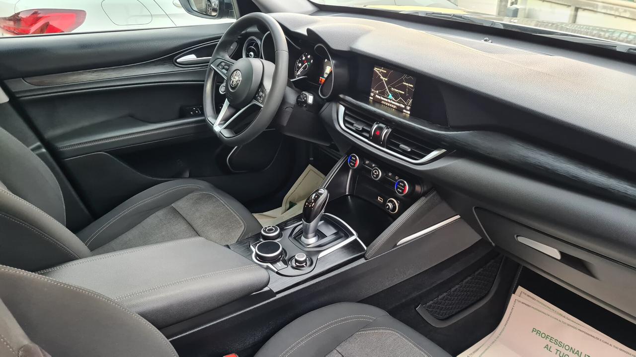 Alfa Romeo Stelvio 2.2 Turbodiesel 150 CV AT8 RWD Business