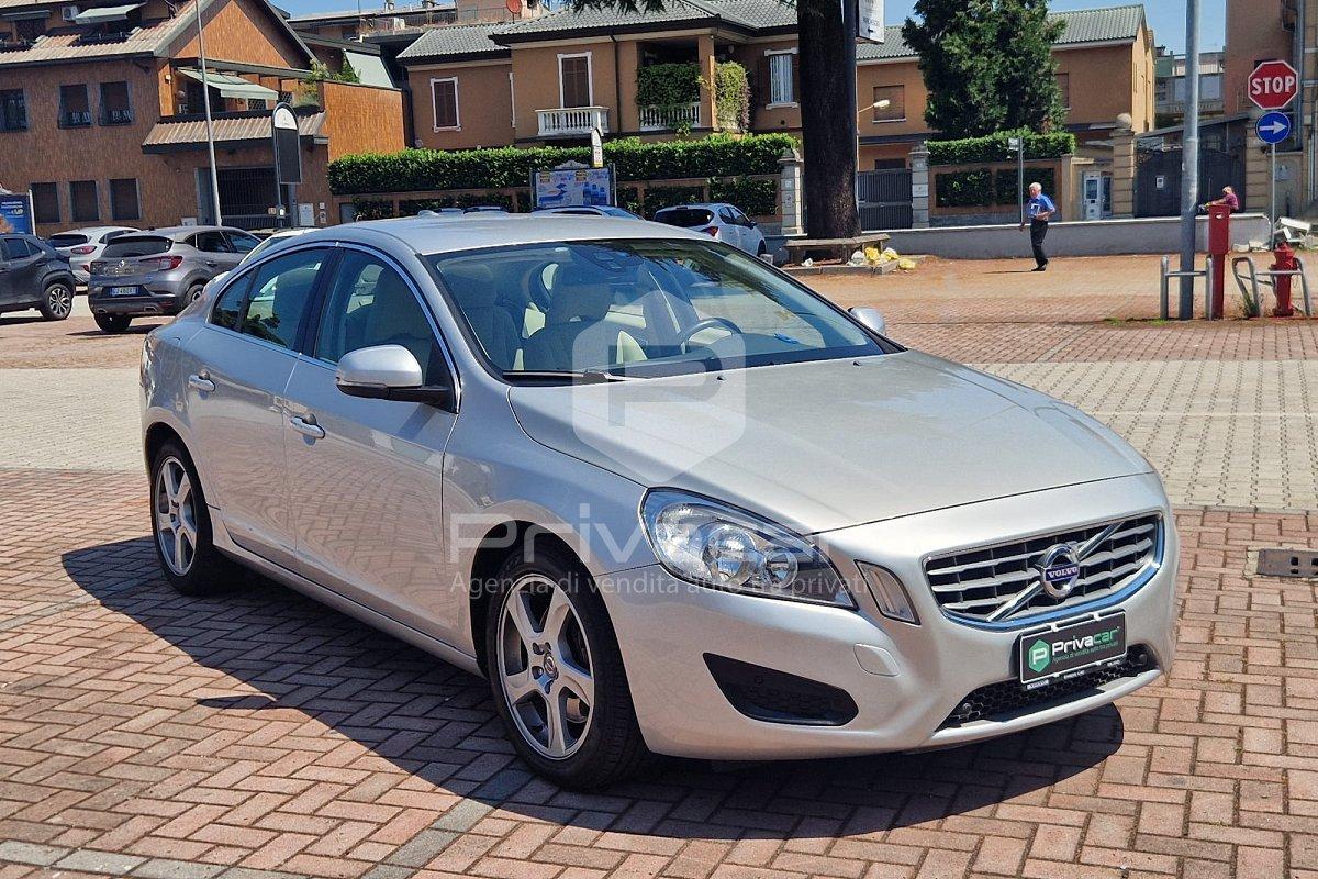 VOLVO S60 2.0 T Powershift Summum