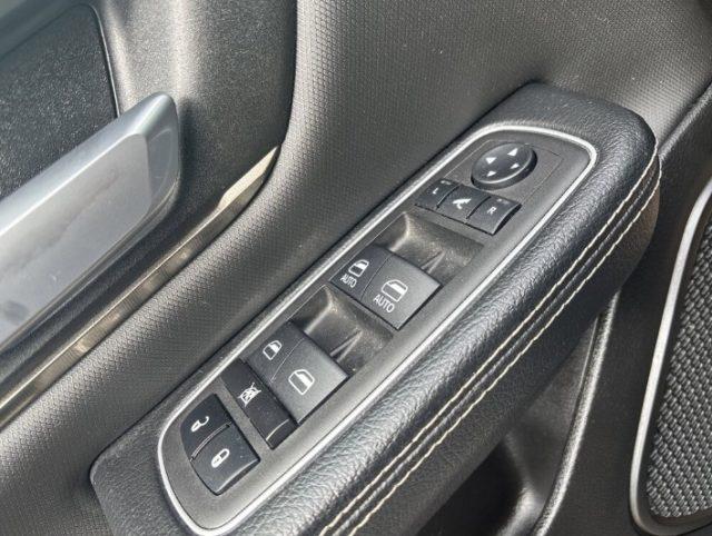 DODGE RAM 5.7 V8 Crew Cab Sport CLEAN TITLE N1