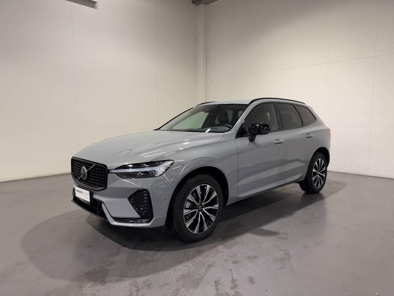 VOLVO XC60 B4 PLUS DARK AUTO