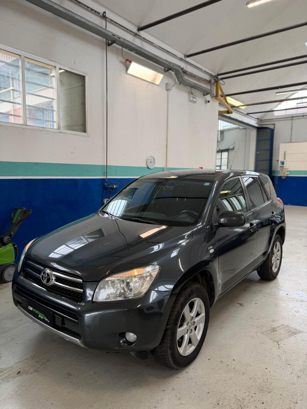 Toyota RAV 4 RAV4 Crossover 2.2 D-4D 150 CV DPF Luxury