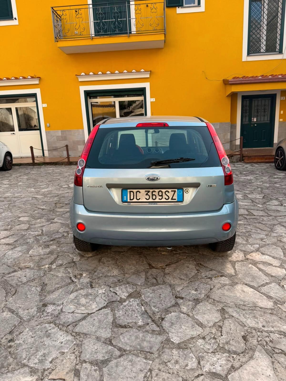 Ford Fiesta 1.4 TDCi 5p. Titanium