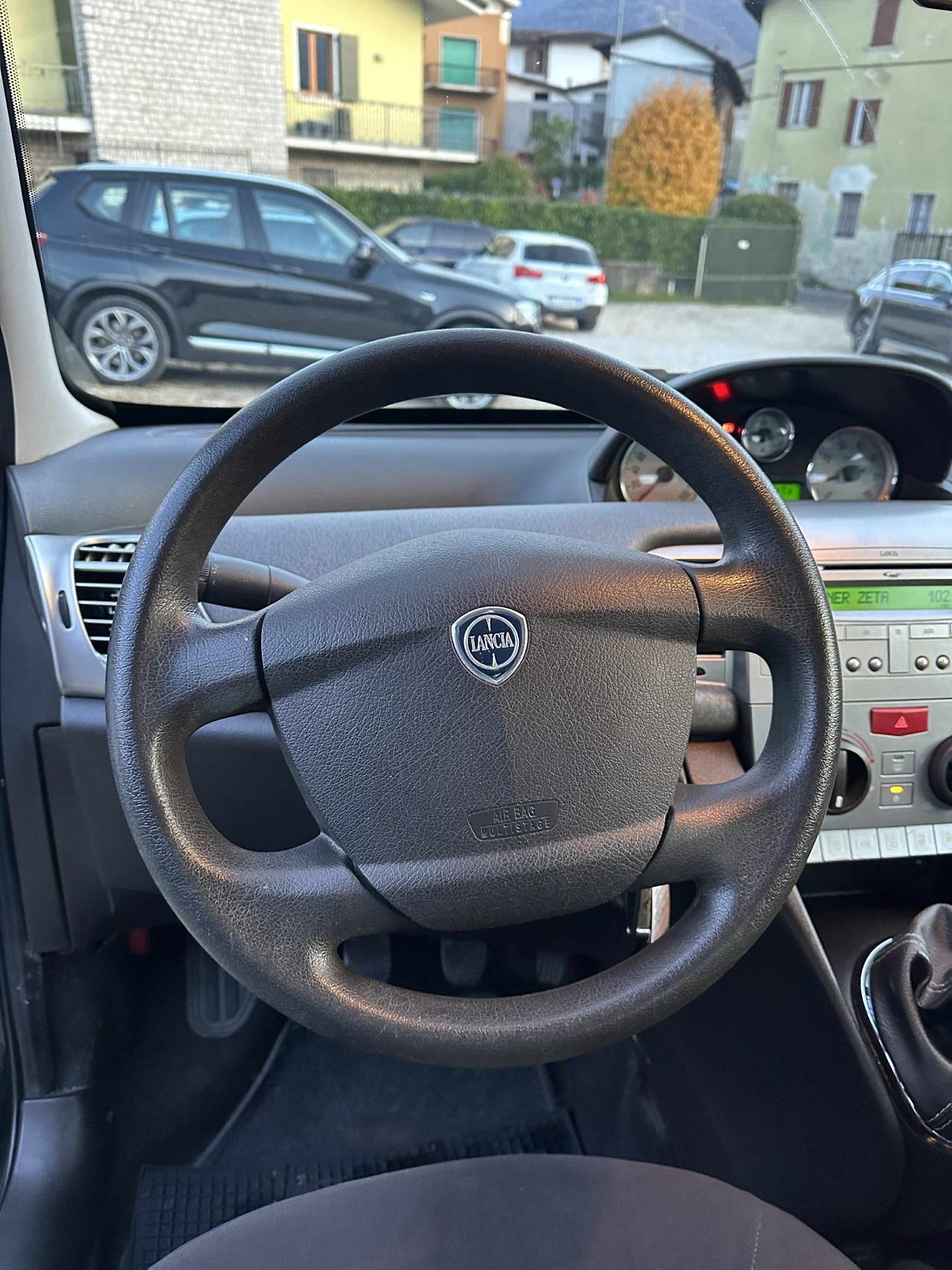 Lancia YPSILON 1.2 NEOPAT KMCERT