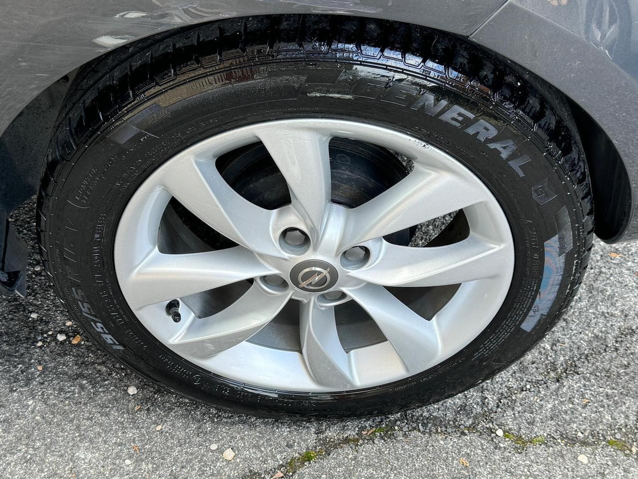 Opel Adam 1.2 benzina 70cv Euro 6B