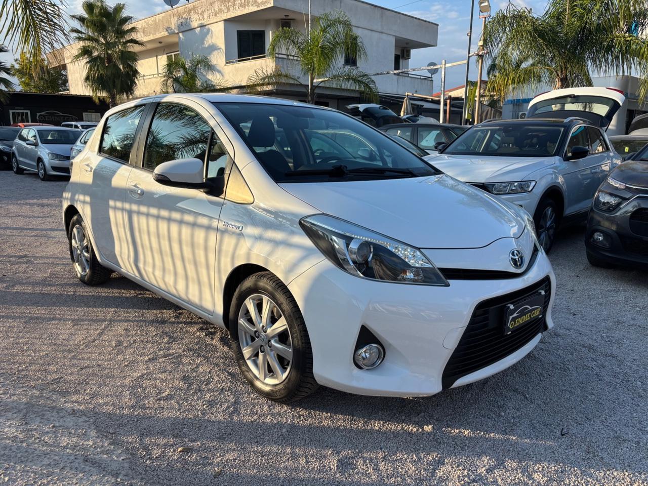 TOYOTA YARIS HYBRISD 1.5 75CV AUTOMATICA FULL OPT