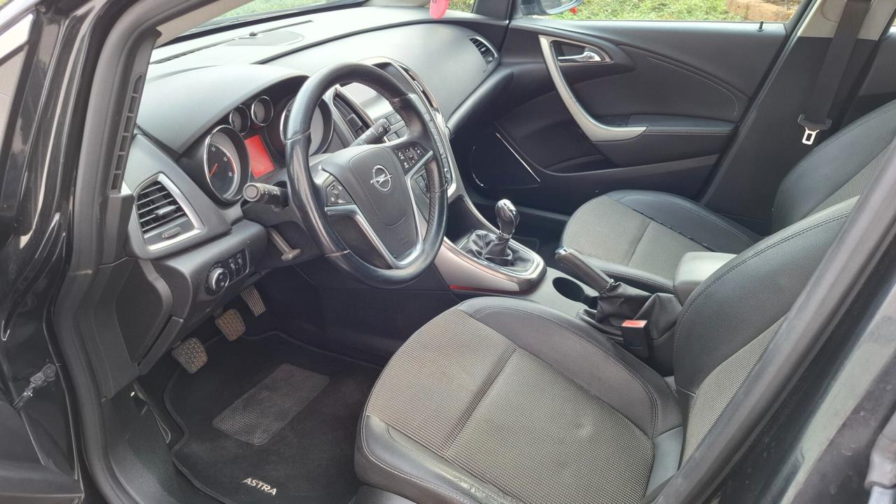 Opel Astra 1.7 CDTI 110CV EcoFLEX S&S 5 porte Cosmo