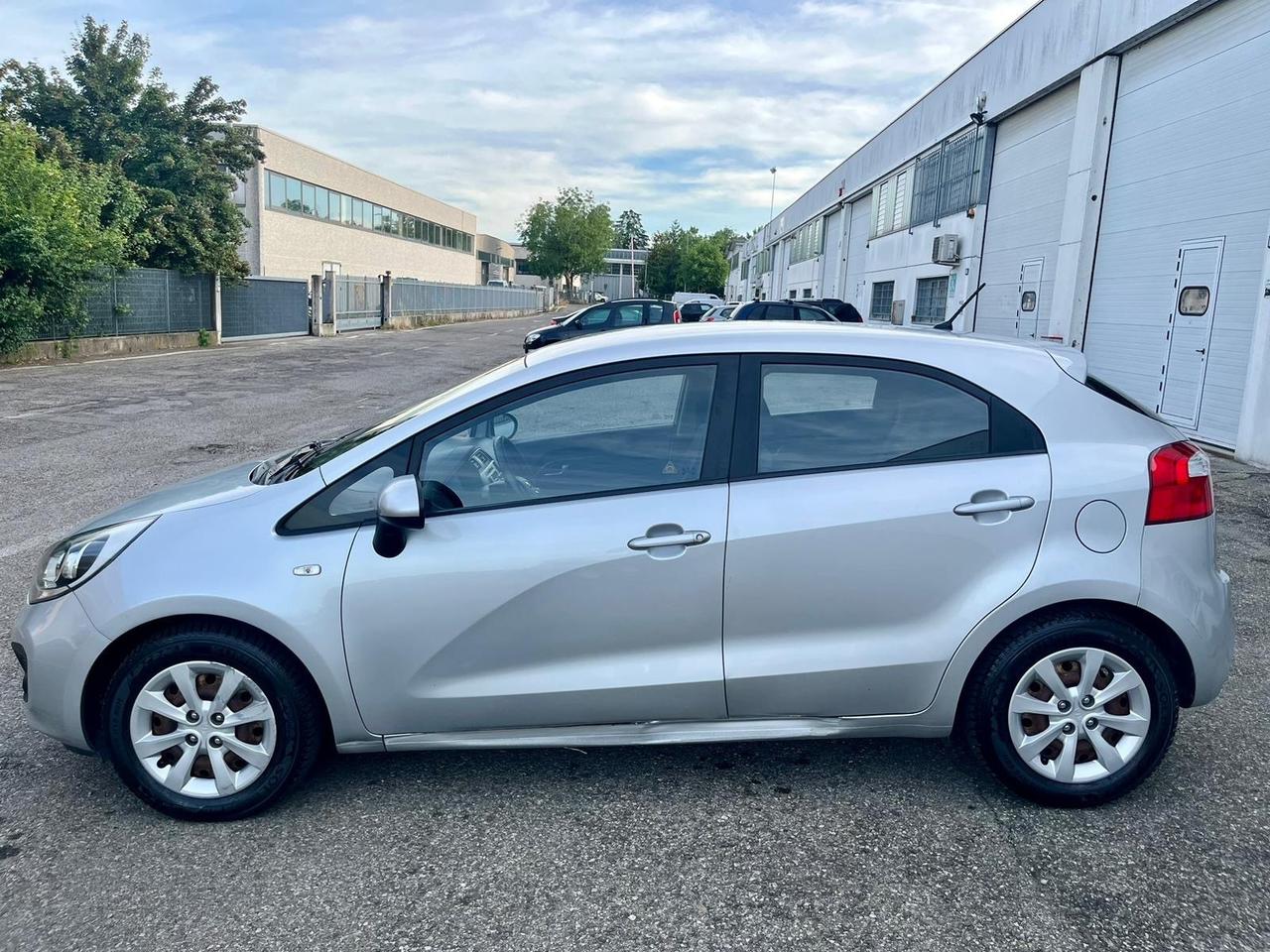 Kia Rio 1.1 CRDi 163.000km 2013 per neopatentati