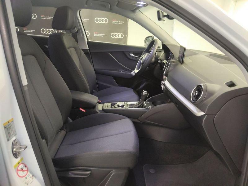 Audi Q2 Q2 35 2.0 tdi Identity Black s-tronic