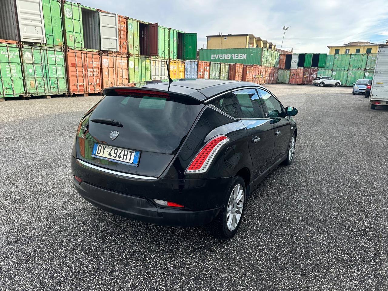 Lancia Delta 1.6 MJT DPF Silver