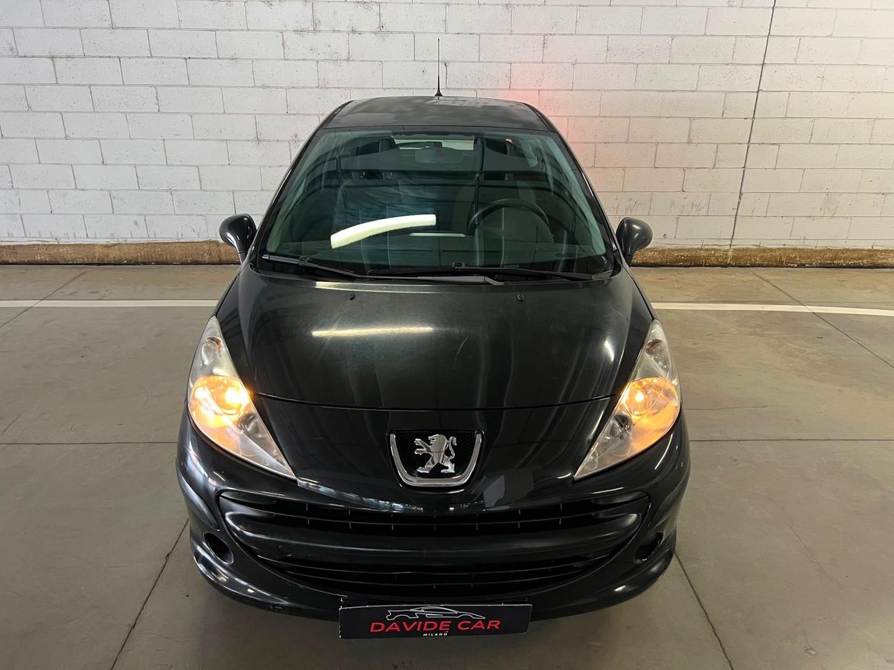Peugeot 207 1.4 8V 75CV 3p. X Line