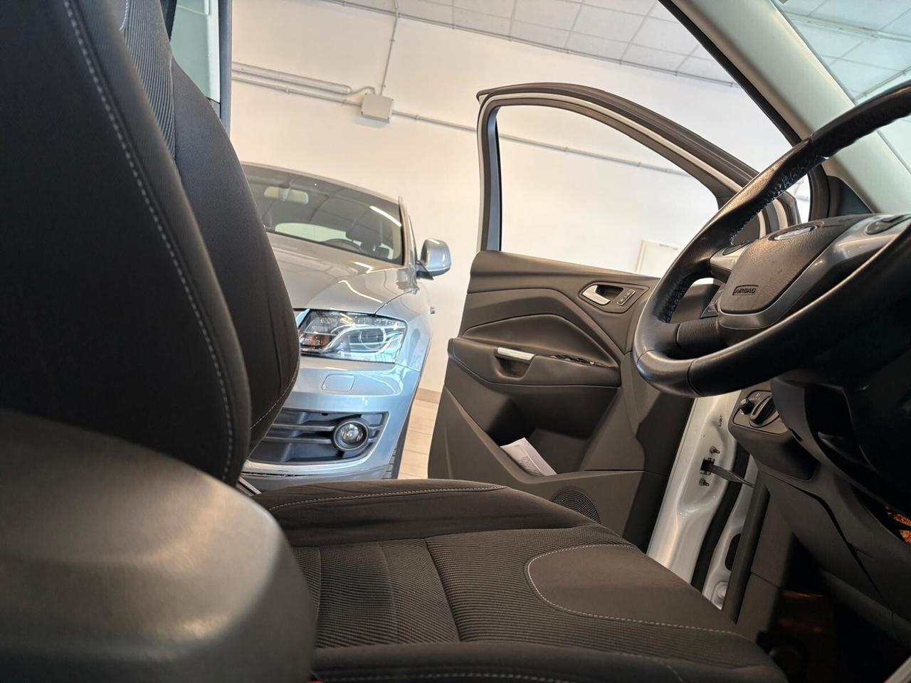 Ford Kuga PLUS 2.0 TDCI 140 CV 2WD 6mt