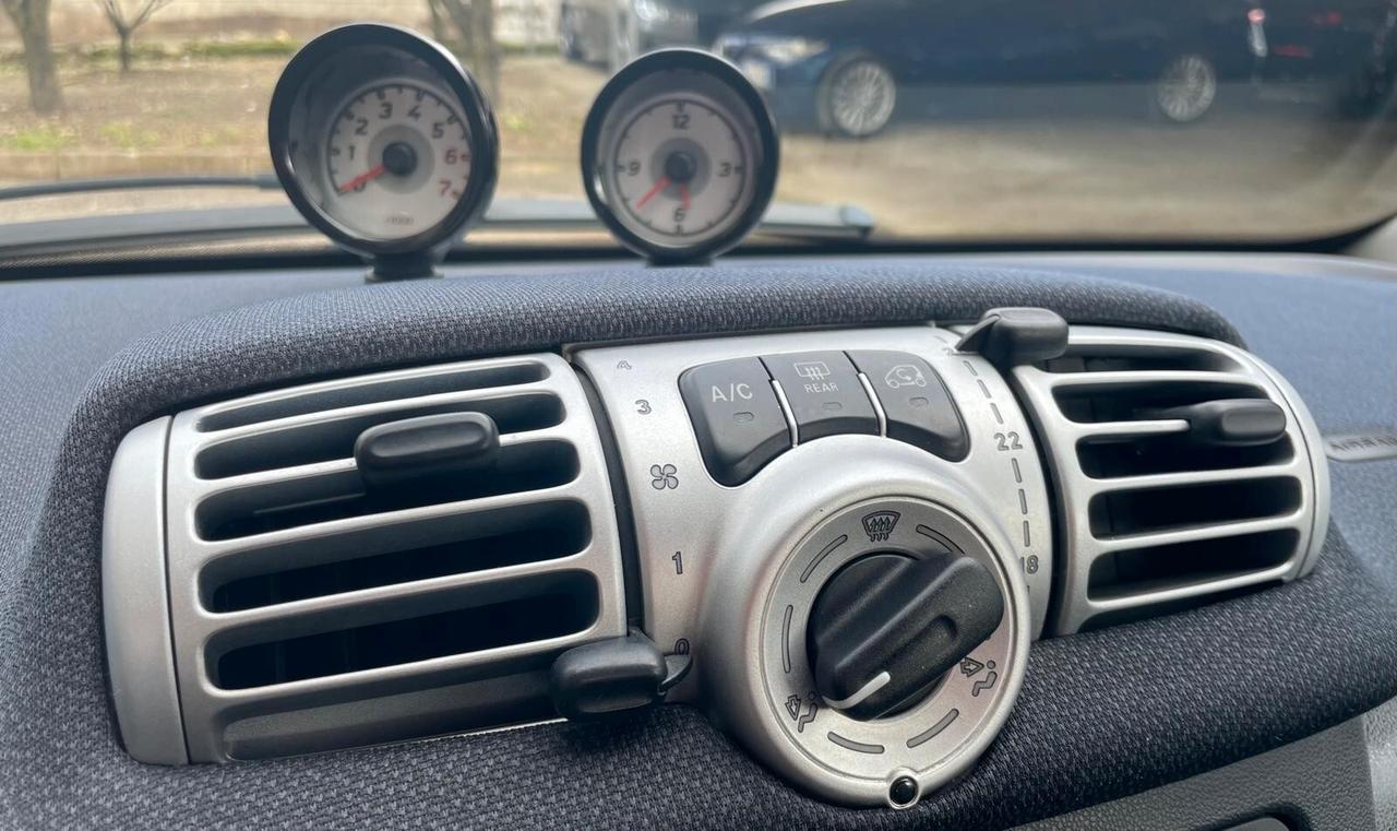 Smart ForTwo 1000 52 kW MHD coupé passion