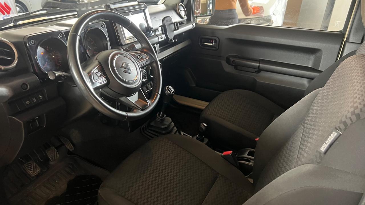 Suzuki Jimny 1.5 5MT Top 4 POSTI