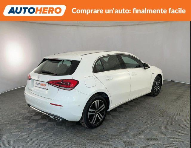 MERCEDES-BENZ A 250 e Automatic EQ-Power Sport