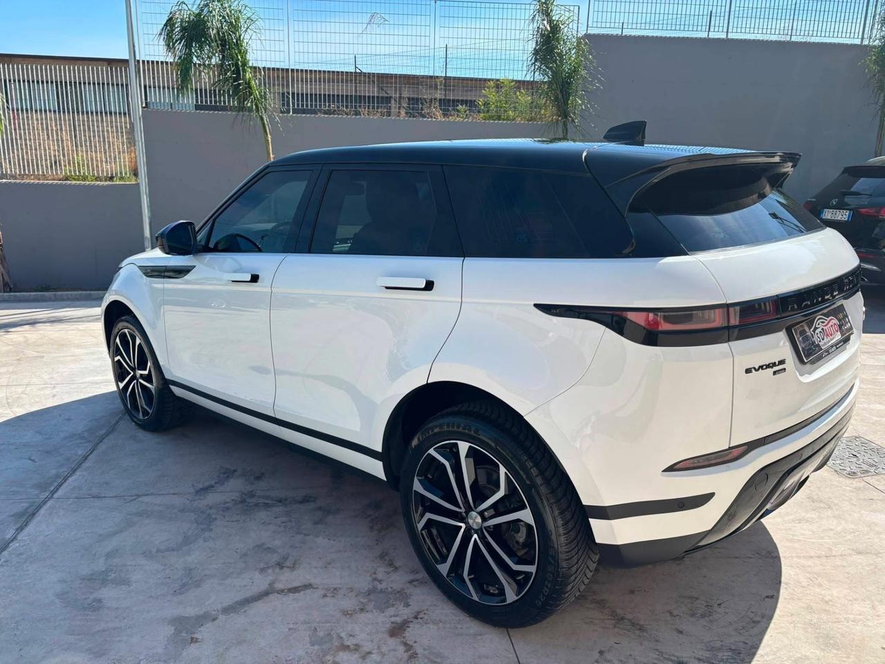 Land Rover Range Evoque 2.0 150 CV R-Dynamic