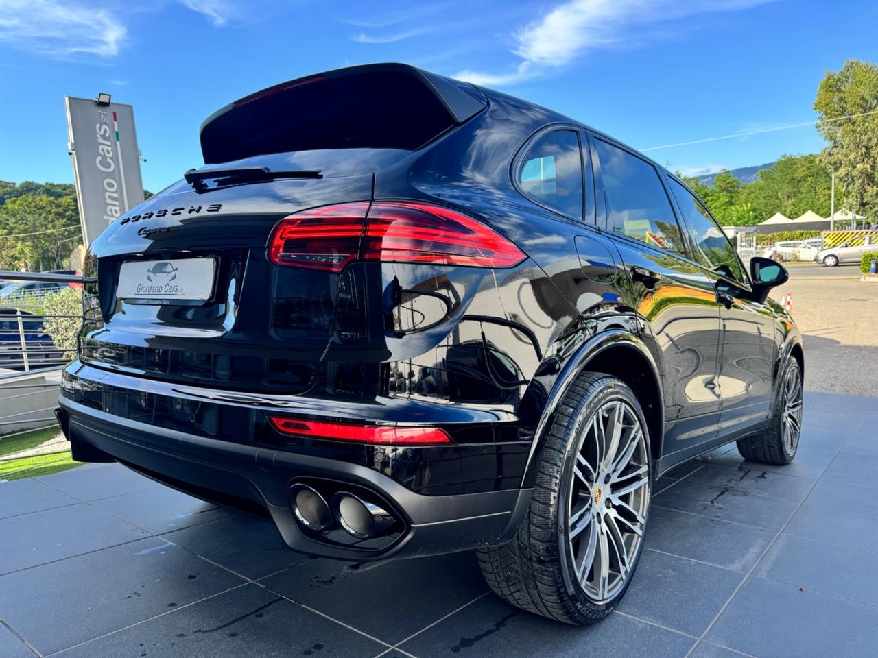 Porsche Cayenne 3.0 Diesel Platinum Edition open edition Porsche approved