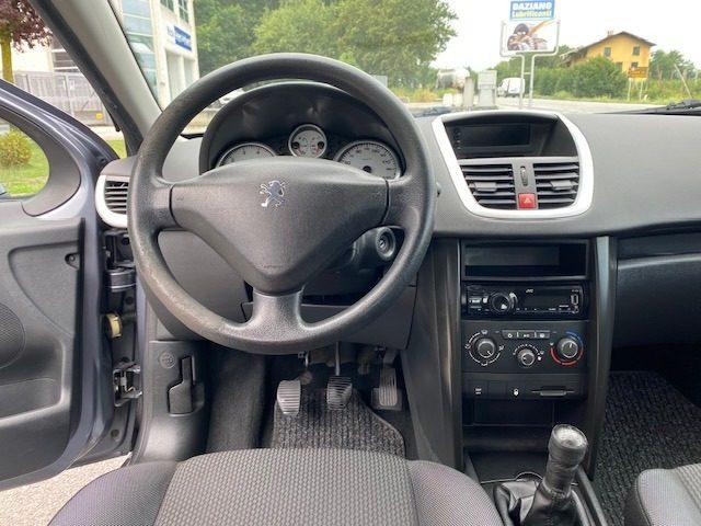 PEUGEOT 207 1.4 75CV 5p. "NEOPATENTATI"