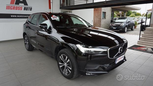 VOLVO XC60 B4 (d) AWD Geartronic Momentum