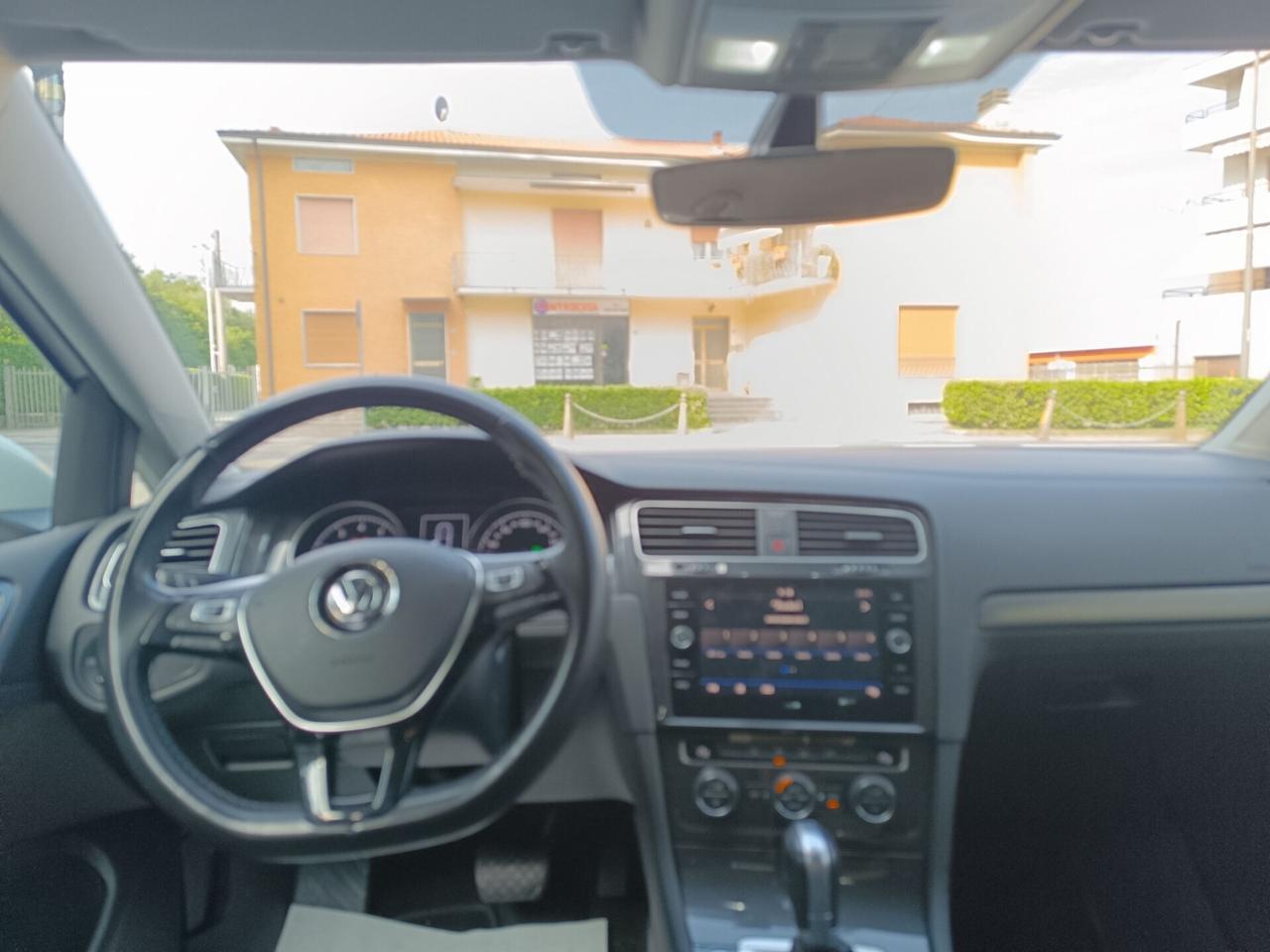 Volkswagen Golf 1.5 TSI DSG R-LINE Sport 150 CV
