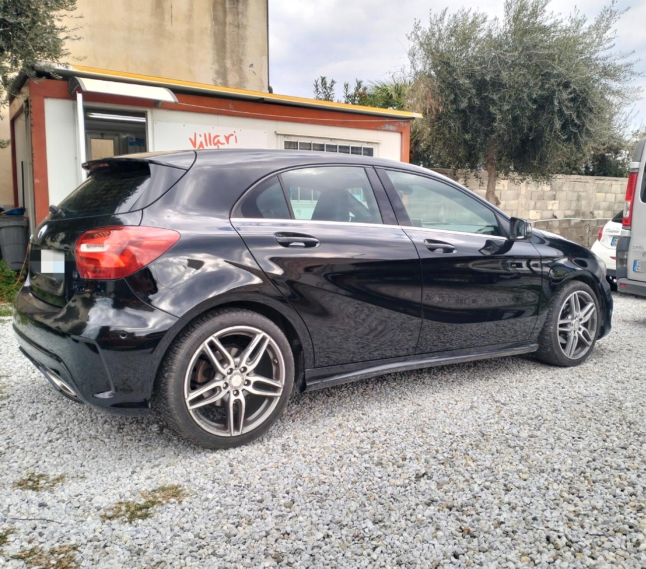 Mercedes-benz A 180 A 180 d CDIPremium Blue Efficiency