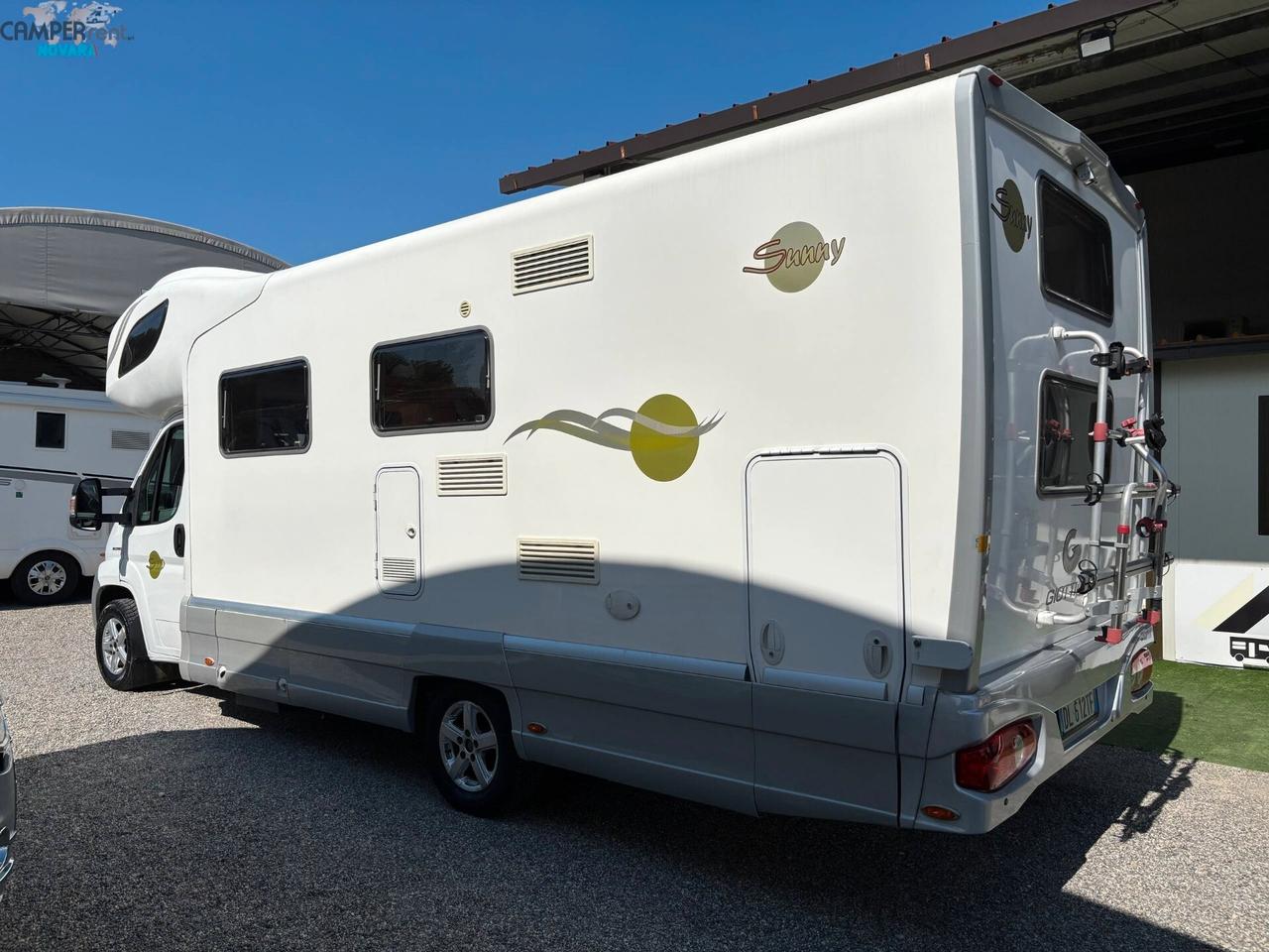 GIOTTILINE SUNNY S 210 - mansardato con doppia Dinette e letti a castello in coda