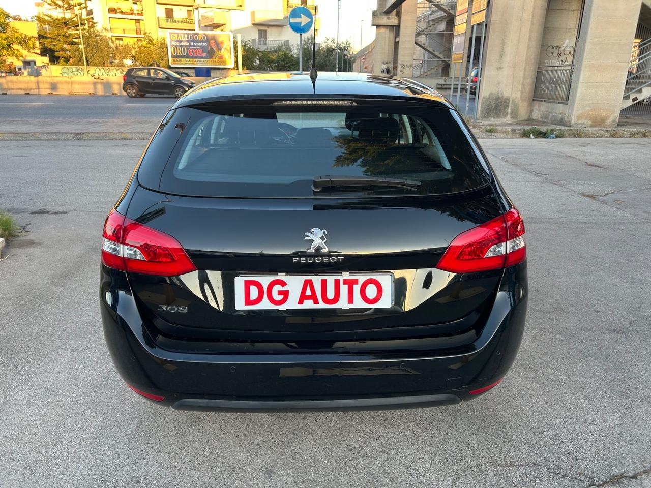 Peugeot 308 sw 1.6 diesel 120 cv 2017 navigatore