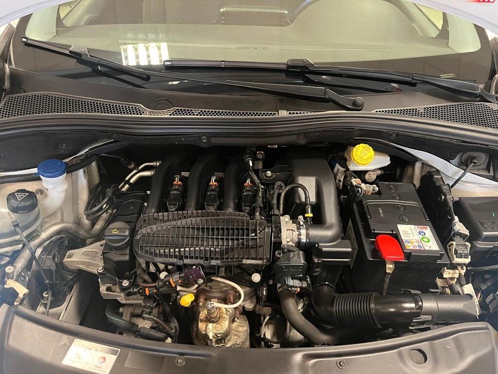 Peugeot 208 PureTech Allure neopatentati