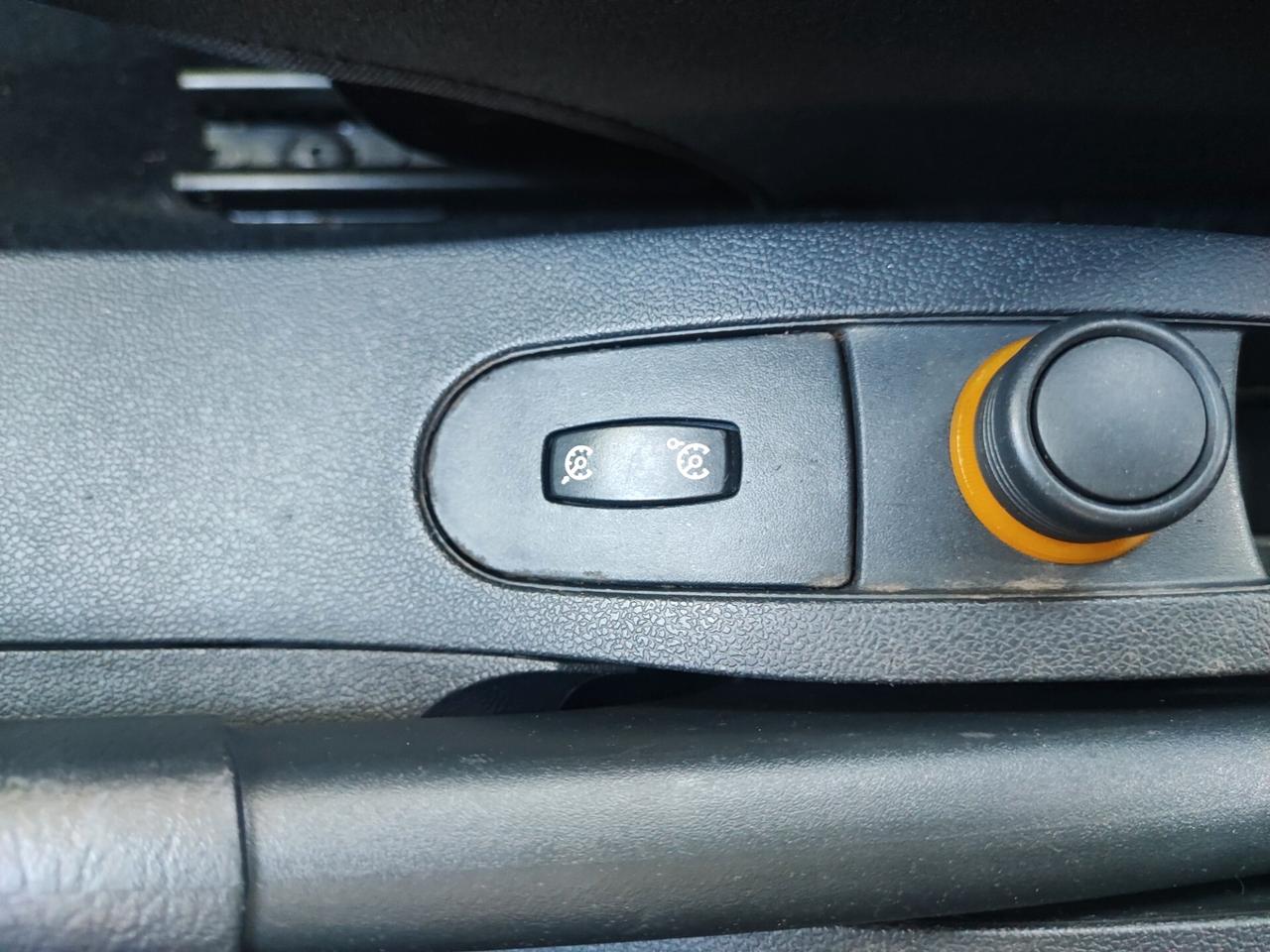 Renault Clio 1.2 16V 5 porte nave neopatentati