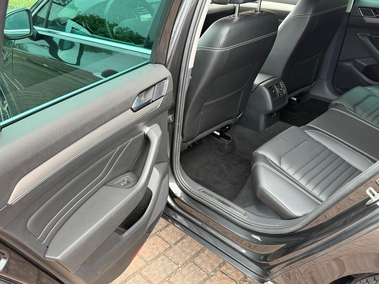 VW Passat 2.0 TDI SCR DSG Executive/PELLE/UNIPRO