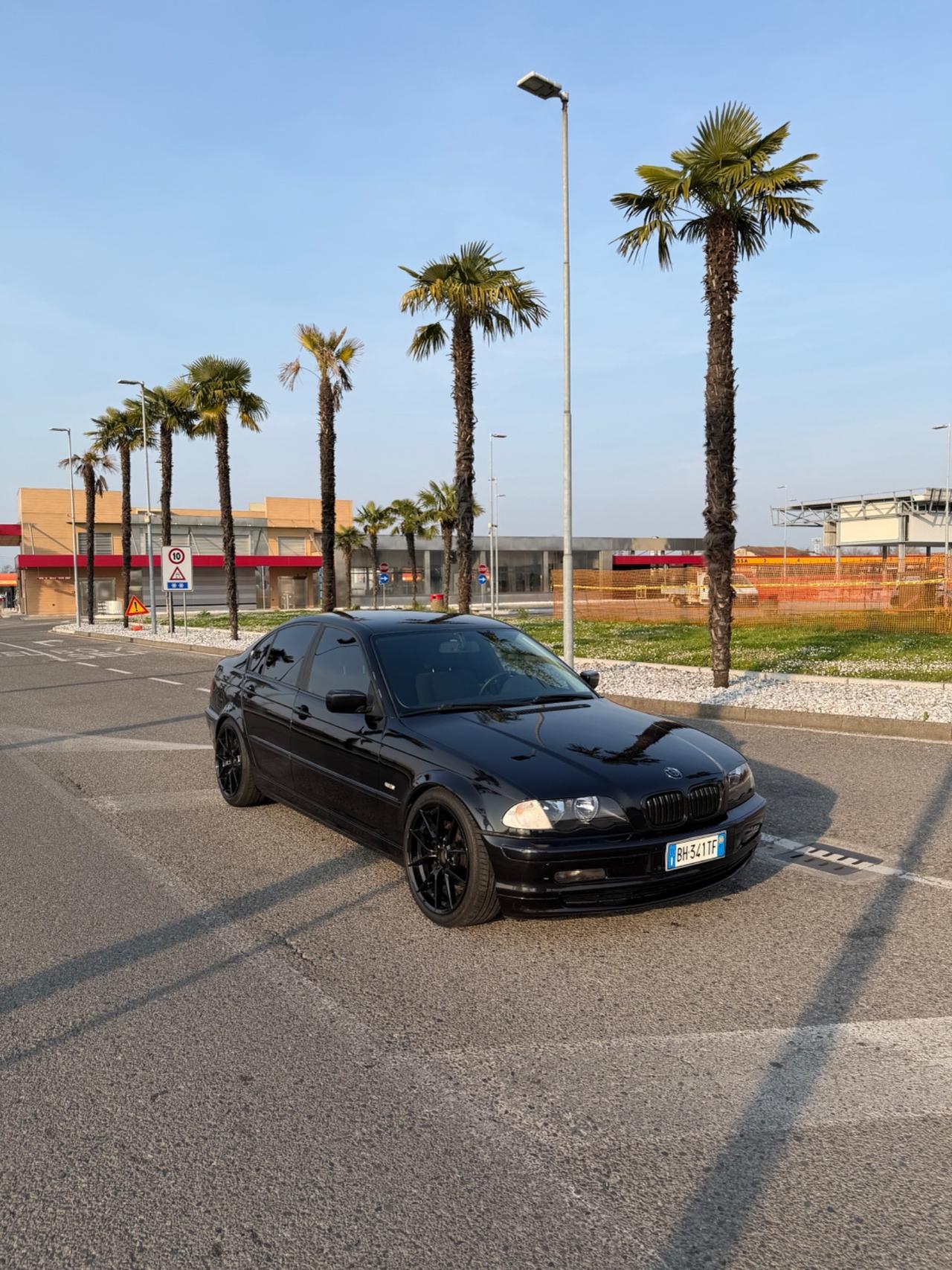 Bmw 323 323i cat 4 porte