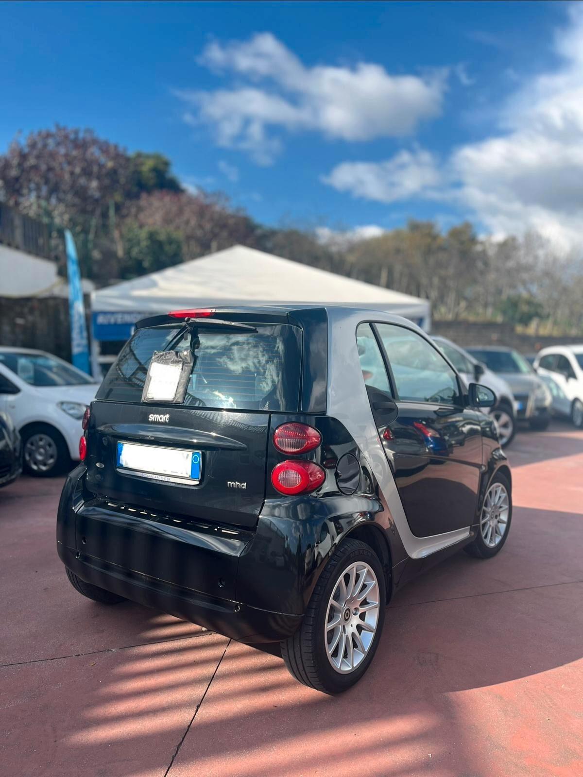 Smart ForTwo 52 kW MHD coupé White Tailor Made