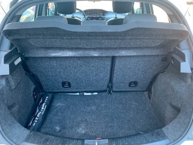 Lancia Ypsilon 1.3 MJT 95 CV 5 porte NEOPATENTATI