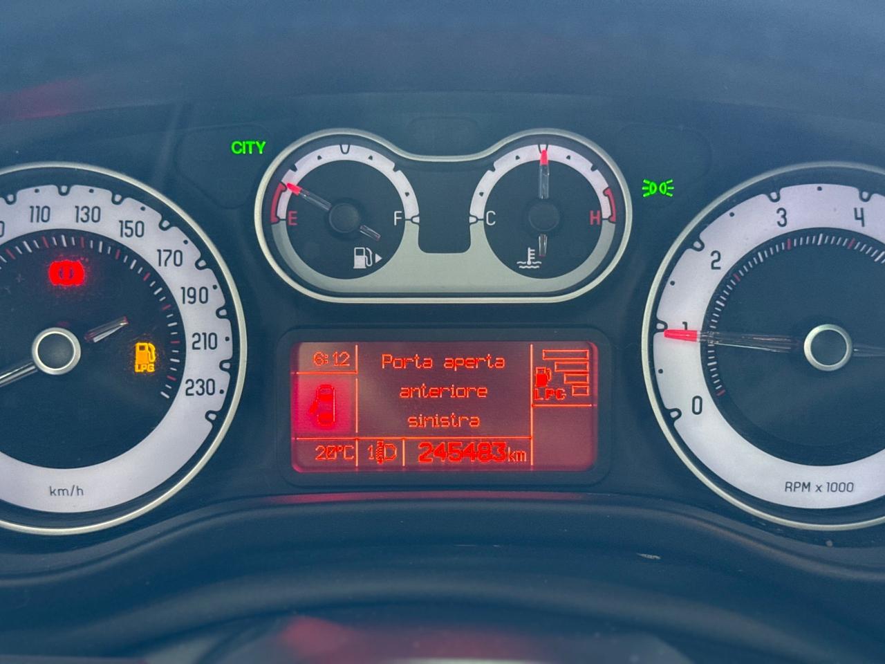 Fiat 500L 1.4 gpl full optional tetto nuova