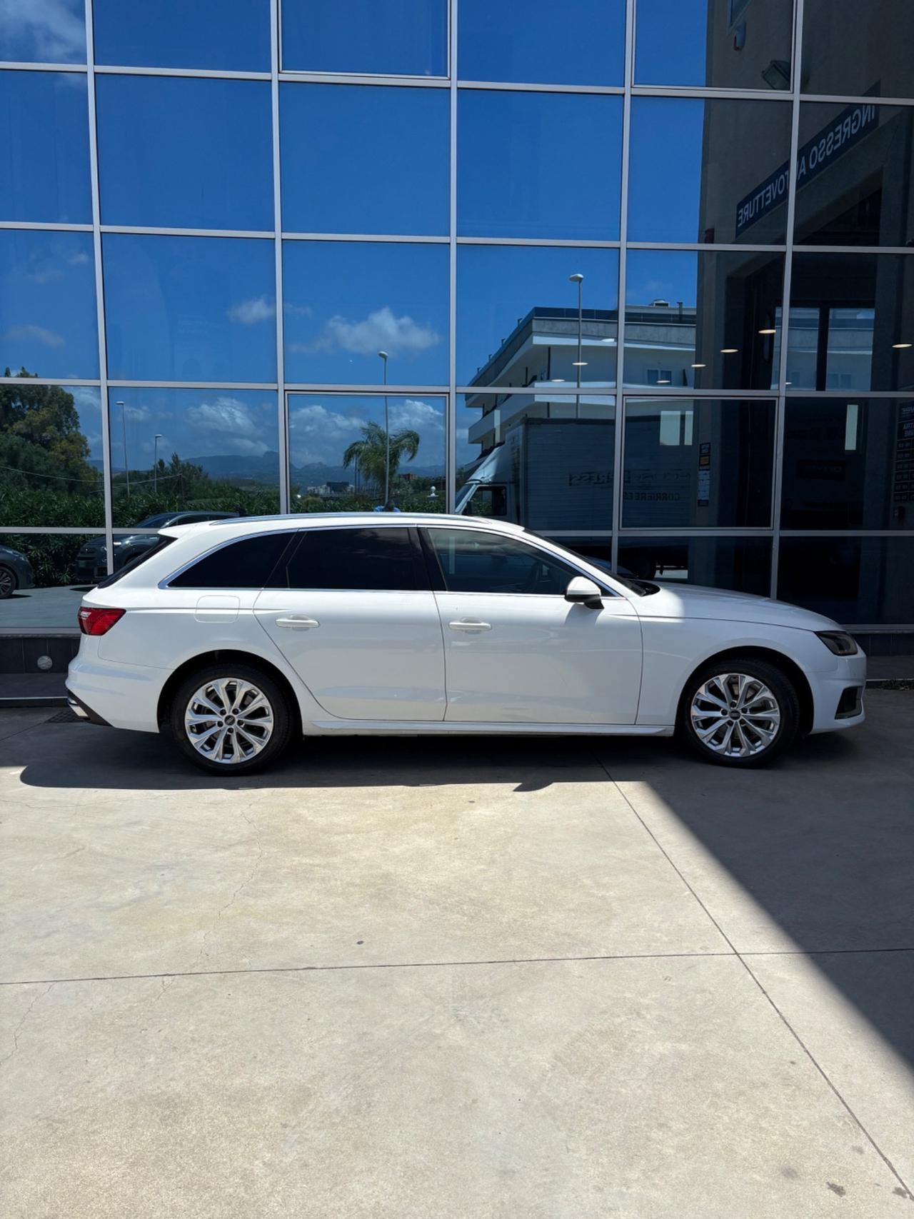 Audi A4 Avant 35 TDI/163 CV S tronic Business Advanced